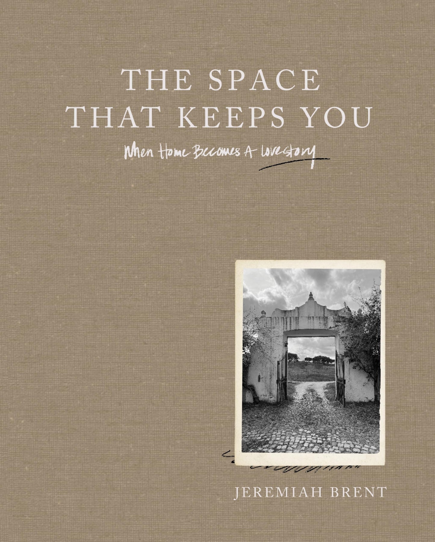 The Space That Keeps You: When Home Becomes a Love Story - Myte Books