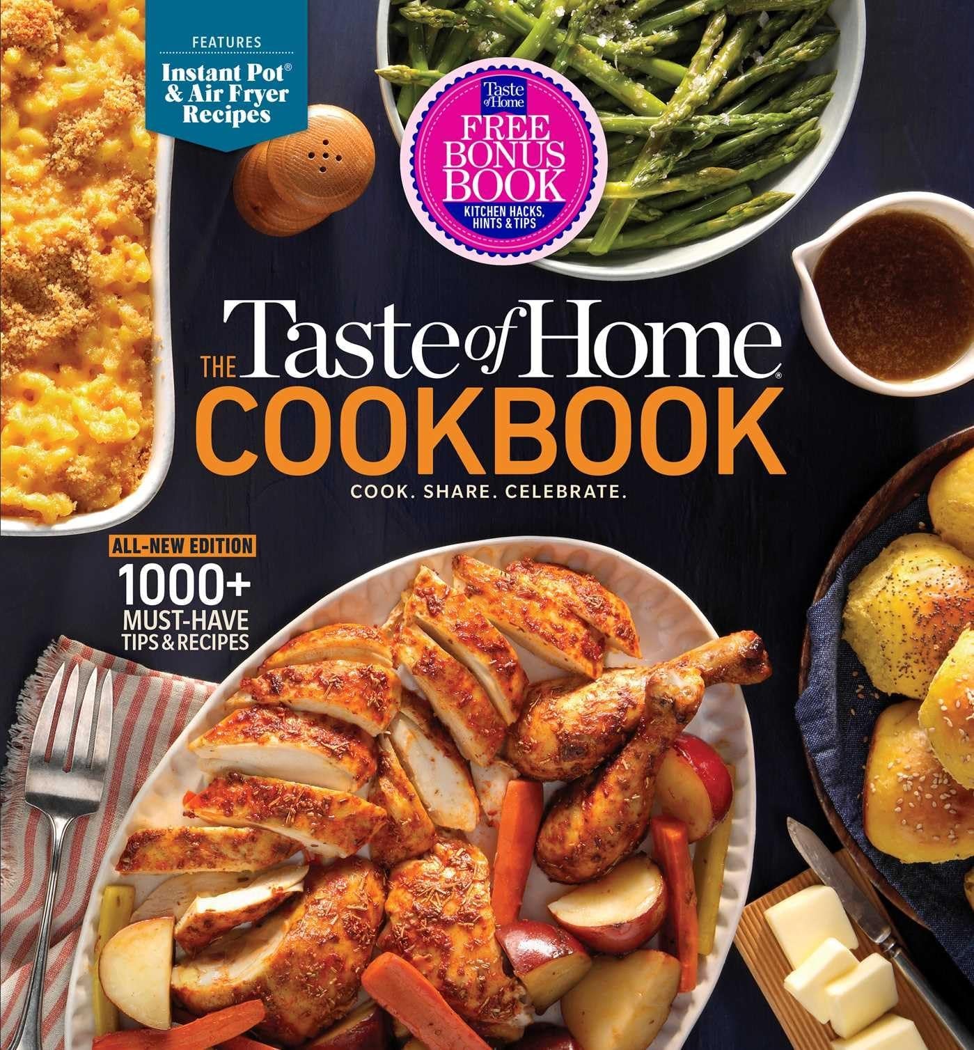 Taste of Home Fifth Edition Cookbook with Bonus Kitchen Hacks: 1000+ Recipes, Baking Techniques, Instant Pot & Air Fryer Chapter - 5-Ring Binder (Taste of Home Classics)