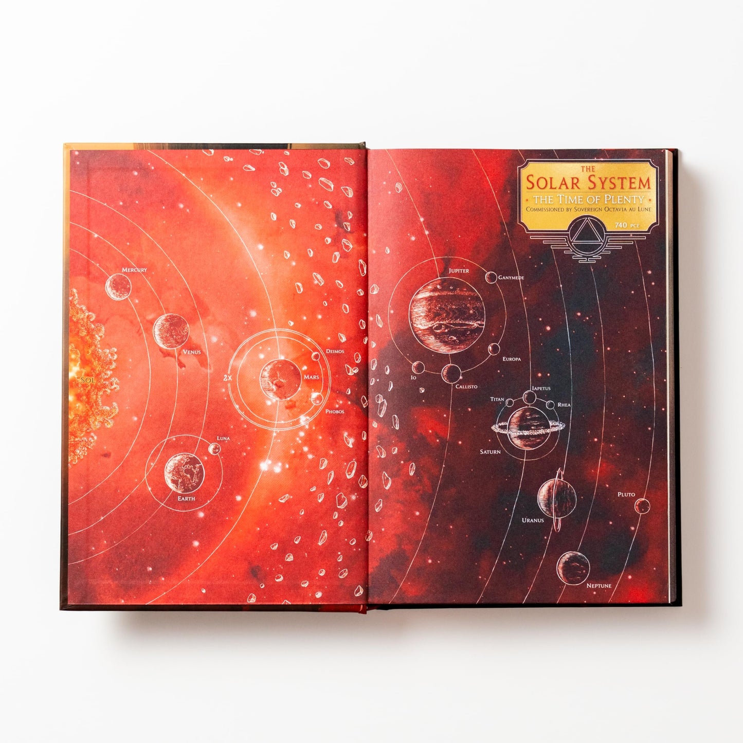 Red Rising (Deluxe Slipcase Edition) (Red Rising Series)