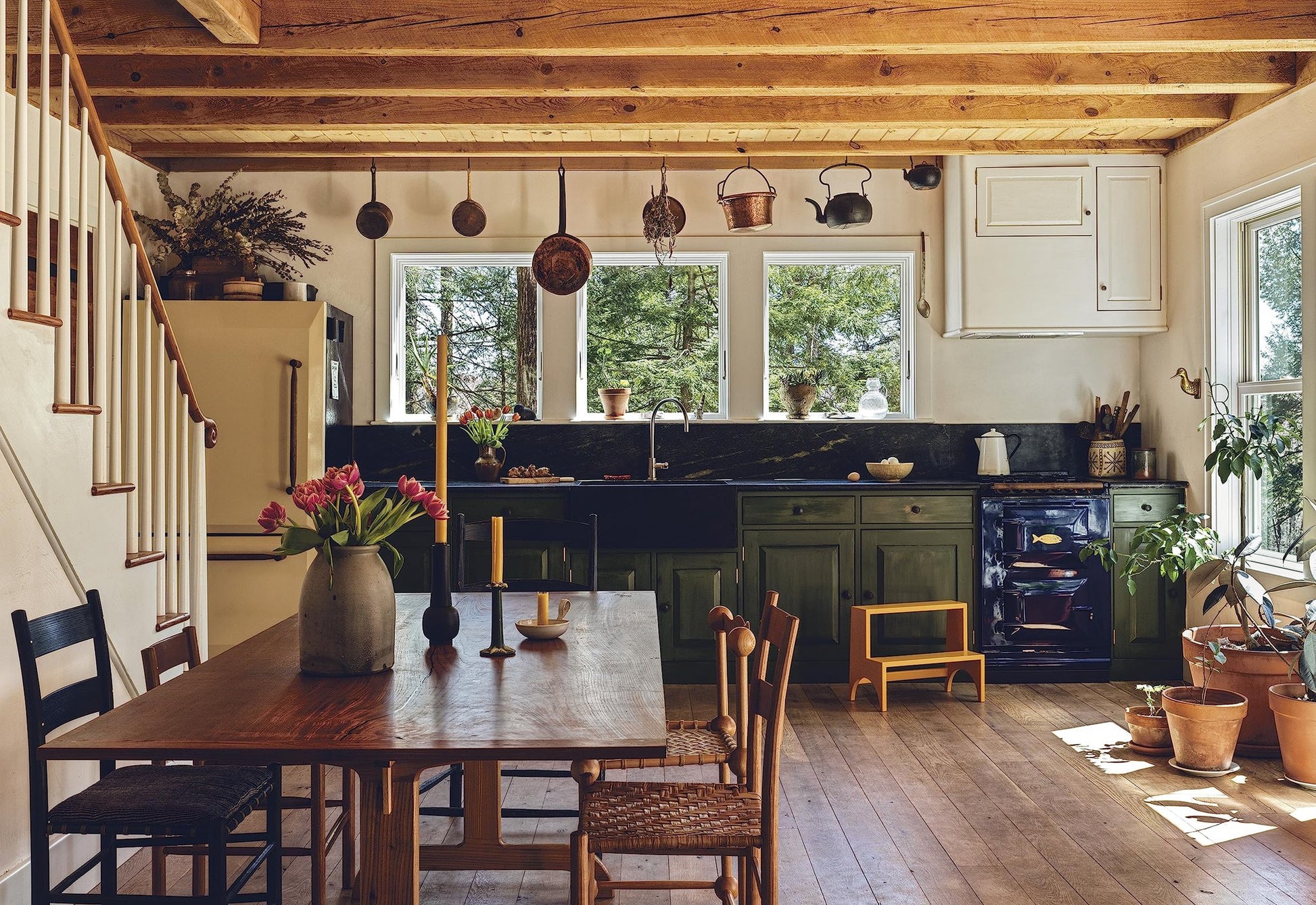 Mountain House: Studies in Elevated Design - Myte Books