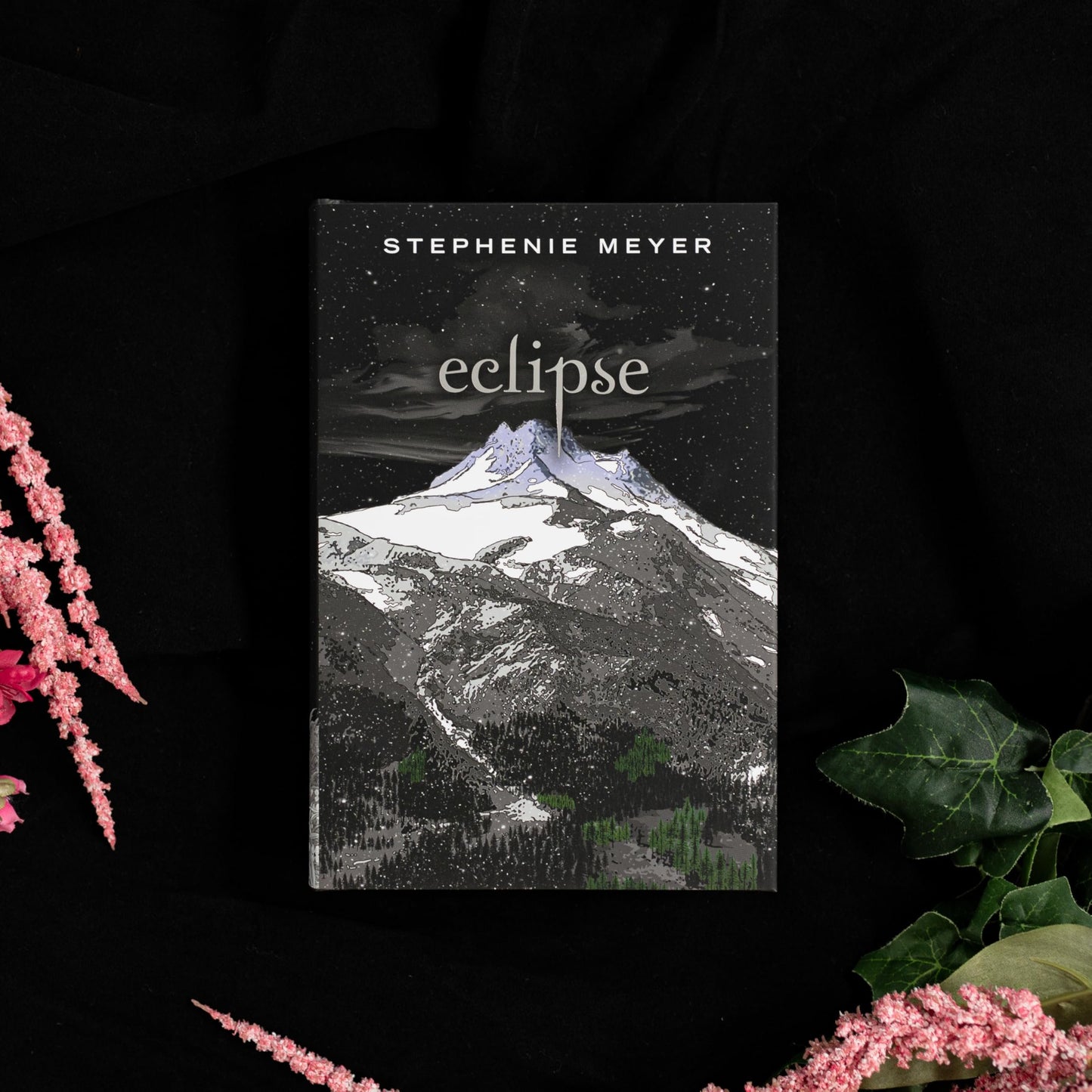 Myte Books Twilight Saga Deluxe Hardcover Collection - Complete Set